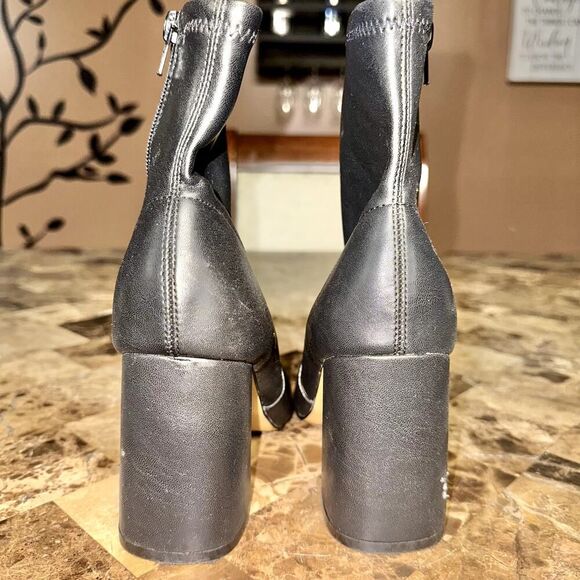 Express Women's Leather Pointed Toe Ankle Boots in Black - Picture 8 of 11